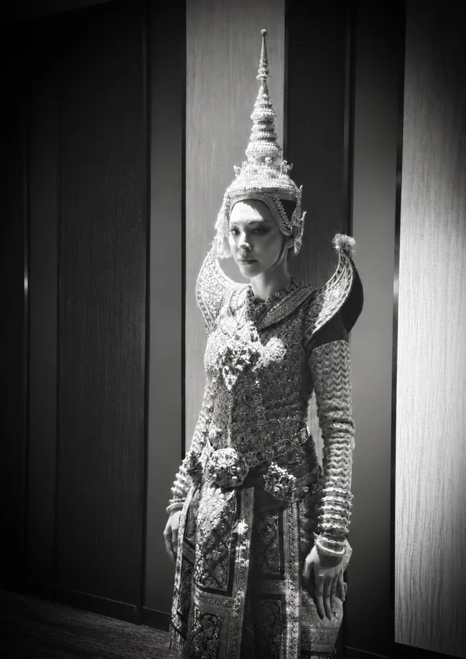 ฝ้าย พีรญา ในชุดไทย